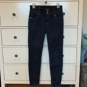 Women’s size 4 dark d.jeans